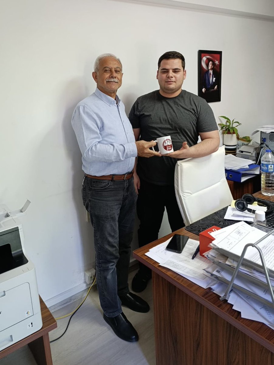 Hemşehrimiz Sayın Mehmet Can Kılıç’ ı iş yerinde ziyaret ettik. İlgi ve alakalarından dolayı kendilerine teşekkür ederiz.