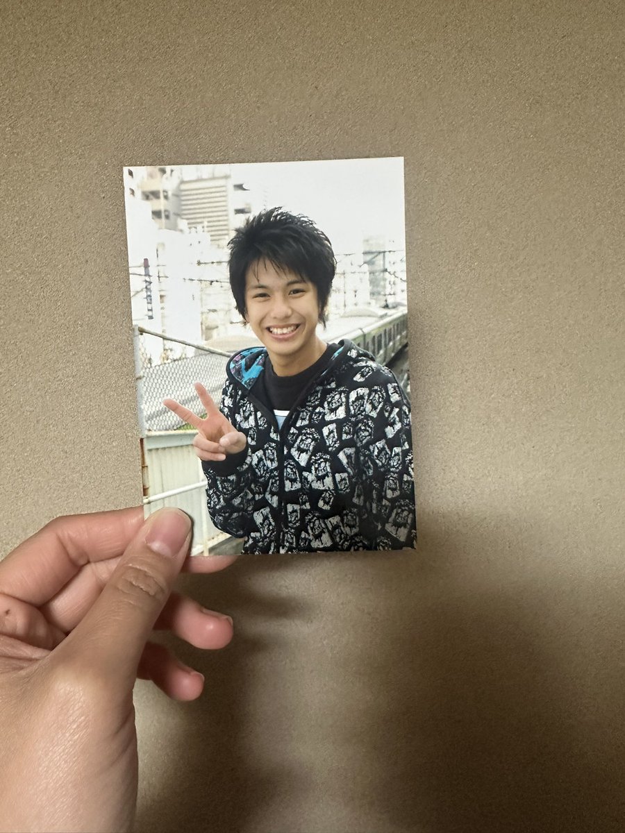 tomowin91's tweet photo. 部屋を片付けてたら、好きになった頃のウィンくんの生写真が出て来た🥹💓懐かしすぎる.... https://t.co/NYKApb3RBO
