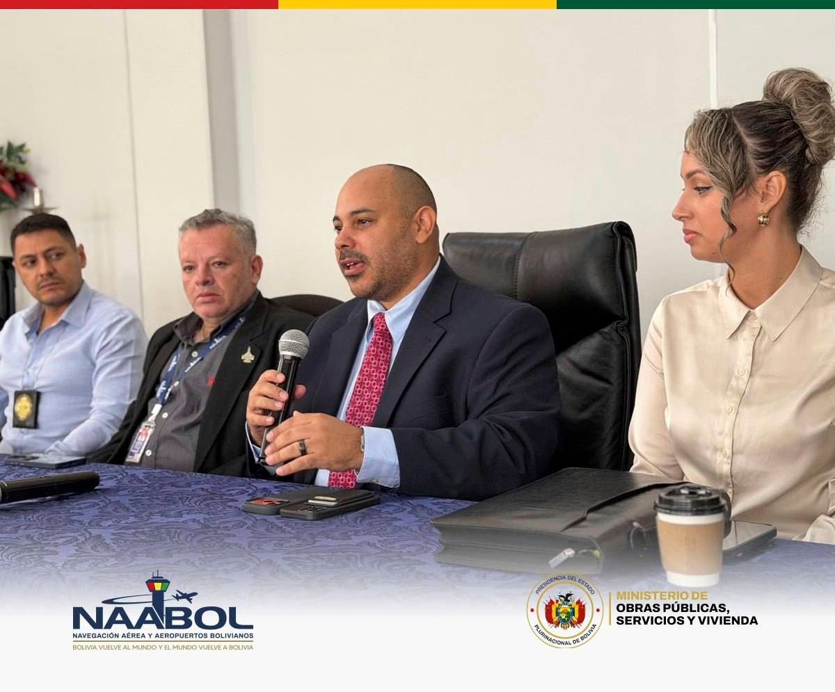 El Director General Ejecutivo de #NAABOL, Cap. Jaime Machicao , dio la bienvenida a los delegados de la TSA, quienes visitan Bolivia los días 23 y 24 de abril, en el marco de una agenda de fortalecimiento de la seguridad aeroportuaria
Más información:👉acortar.link/xbi2CB