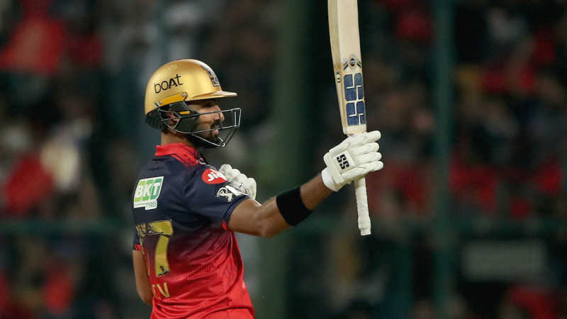 देवदत्त के तूफान में गुजरात उड़ गया
THE DESTRUCTION OF DEVDUTT PADIKKAL. 🔥

- Devdutt Padikkal smashed a 20 balls fifty against Gujarat Titans
#RCBVSGT #RCBvsGT