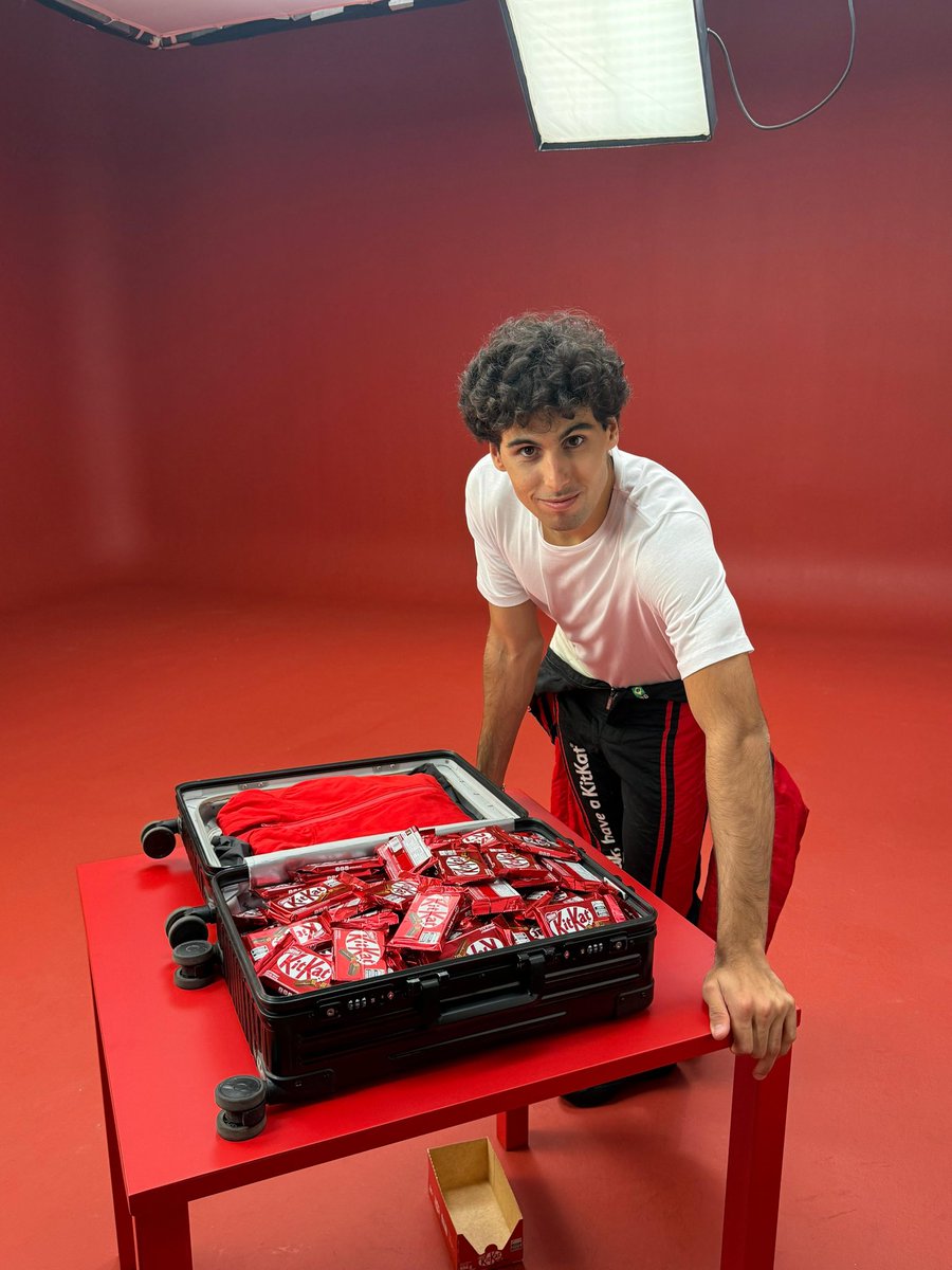 KITKAT® tweet media