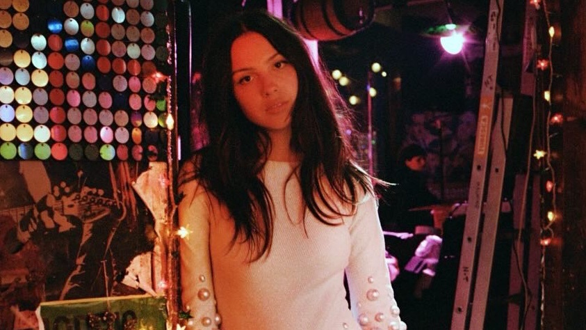 chartdata's tweet image. Olivia Rodrigo's #1 hits on the UK singles chart:  

drivers license (2021)
good 4 u (2021)
vampire (2023)
drop dead (2026)