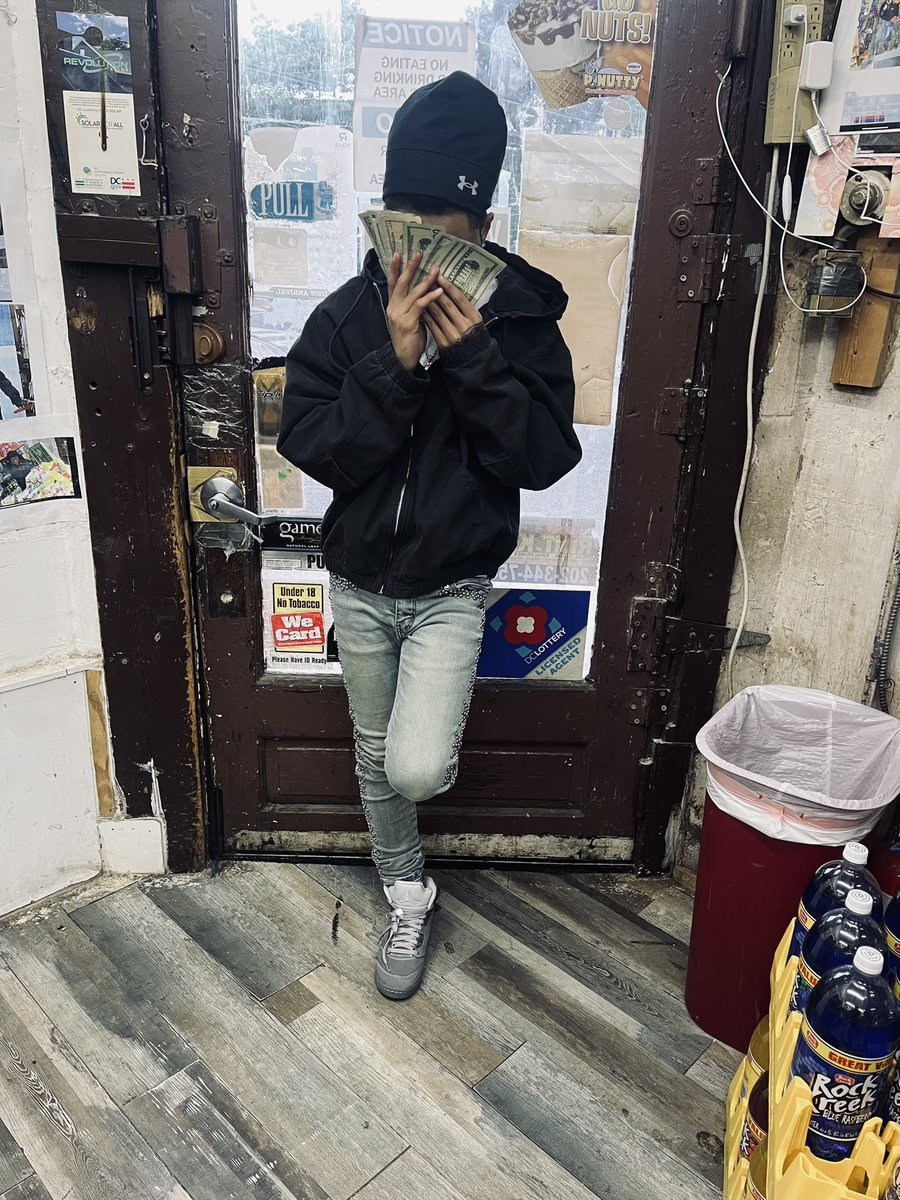 Face1972758's tweet image. So nb wan be cool ? #dc #dmv