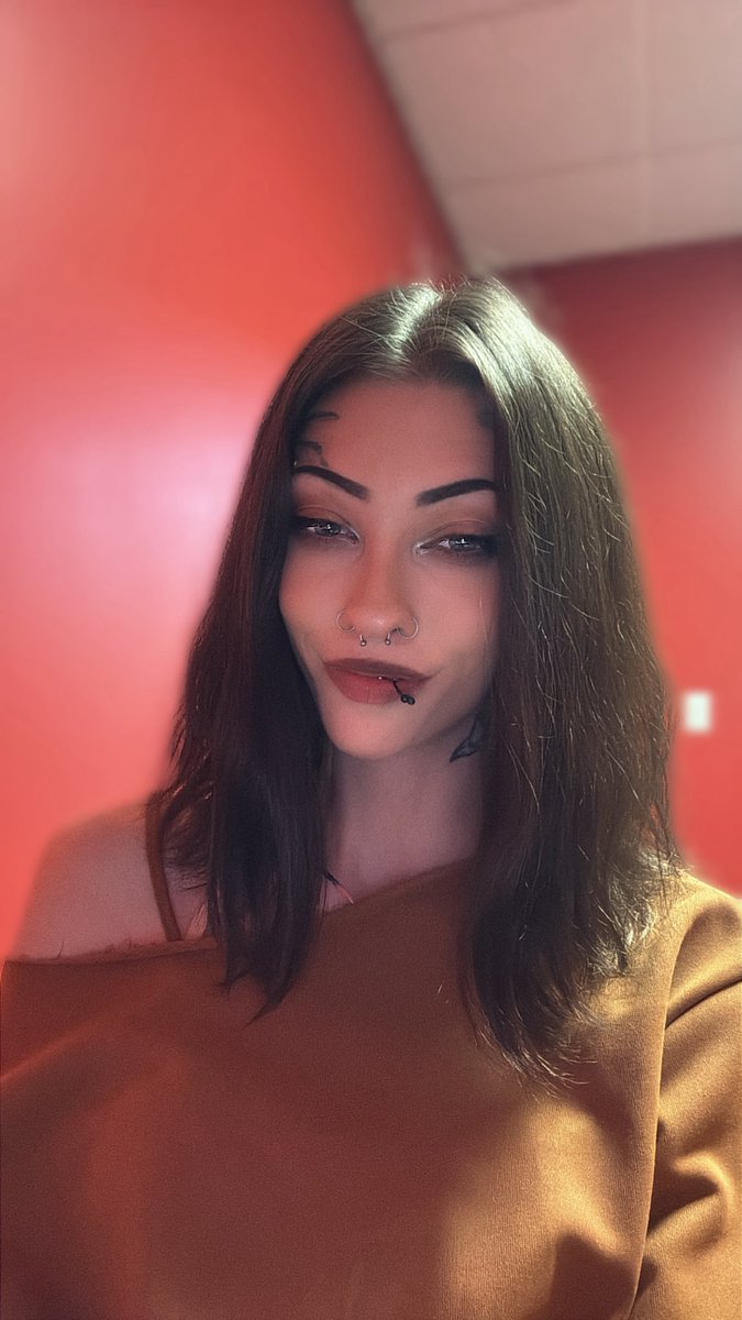 TheGoddessDeville tweet media