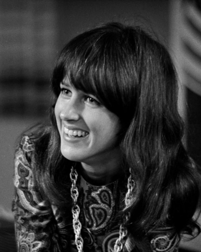 April 24, 1970 - Grace Slick of Jefferson Airplane was inadvertently invited to Tricia Nixon's White House party. Guards stop her escort, Abbie Hoffman, and both leave without incident. (Or, that time Grace Slick tried to slip LSD to President Nixon) ultimateclassicrock.com/grace-slick-pr…