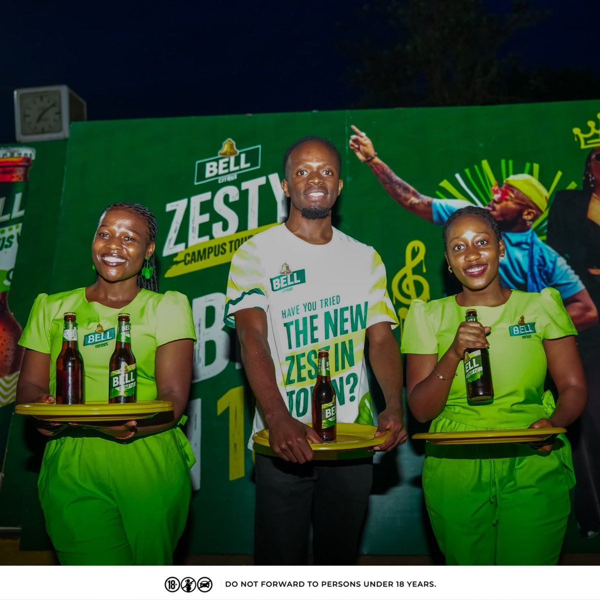 MBU's tweet photo. Tupo site πMubs Parking Lot
#ZestyVibesOnly #BellCitrus https://t.co/YvBVYbrW4W