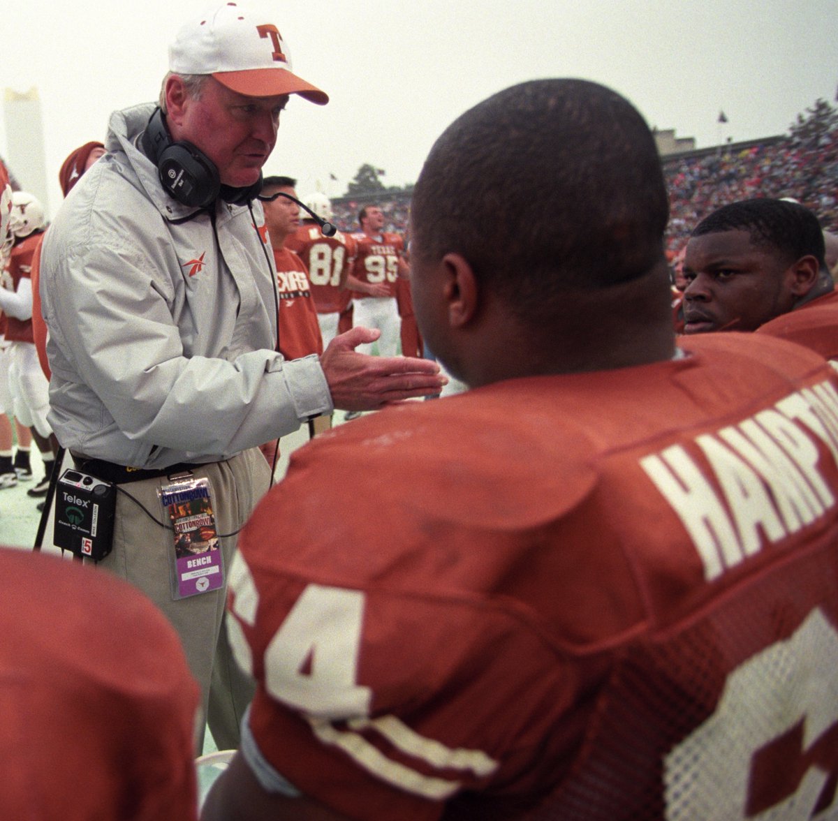 Lost a great one with the passing of longtime Football assistant coach Mike Tolleson this week. Coach Tolly developed so many legendary D-Linemen and coordinated special teams for 13 years on the Forty Acres. Such a kind man, full of energy &amp; joy to work with. He will be missed🙏🏼