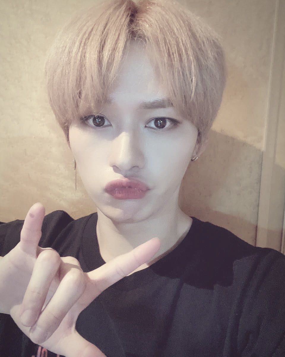 fa_on_dablock's tweet image. જ⁀➴ ♡ just feel da rock . . .🎼🎼

🏷️: #ssd #stayselcaday #leeknow #리노 #straykids