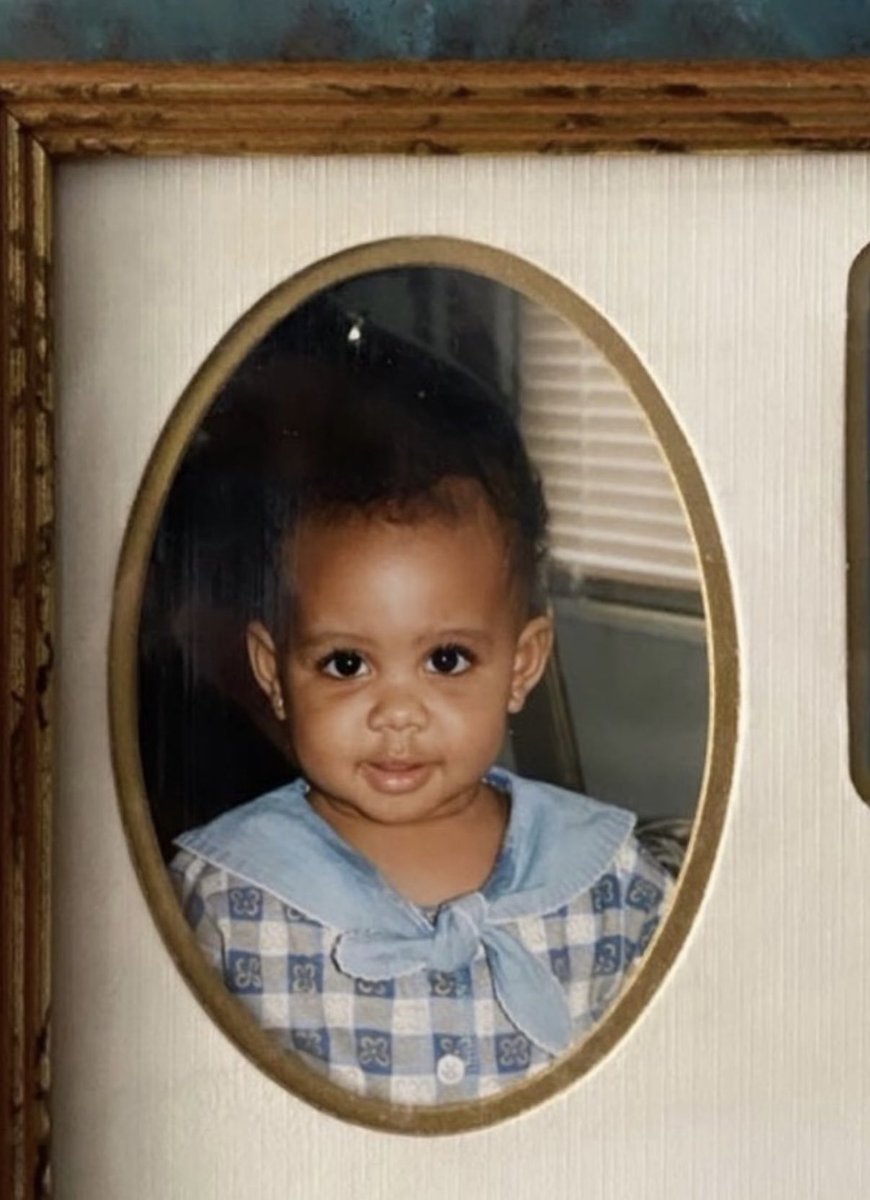 DixPeyton's tweet image. 32 today 🎈