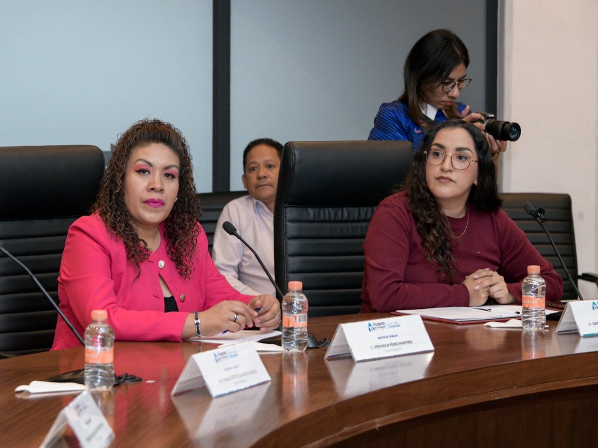 noticiasmiled's tweet image. 💰 El gobierno de Atizapán de Zaragoza destina 150 millones al programa Salario Familiar.

👨‍👩‍👧‍👦 Beneficiará a 20 mil familias.

💬 El alcalde Pedro Rodríguez Villegas destacó finanzas sanas y apoyo social.

#Atizapán #Edoméx #Apoyos 💰