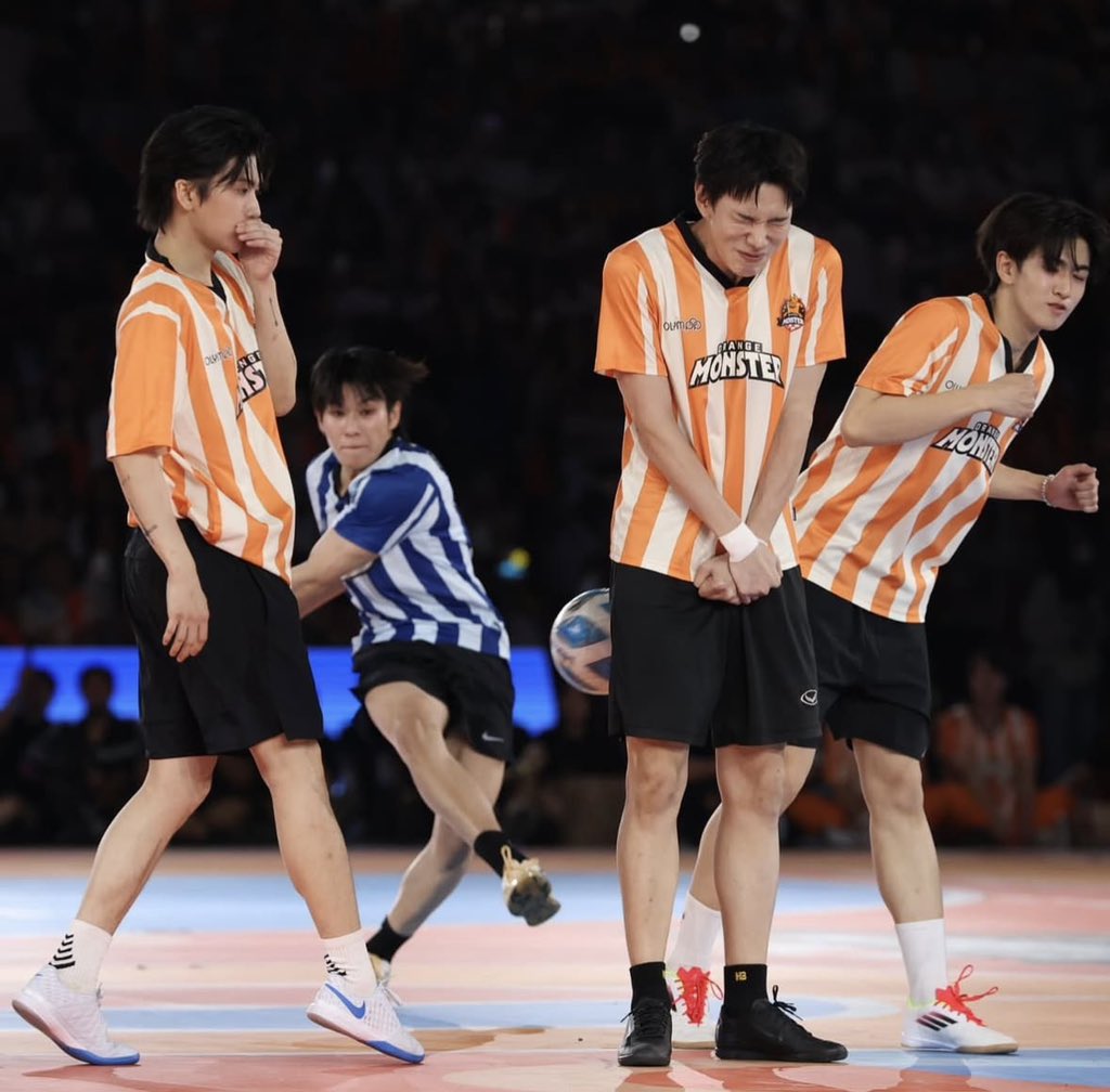 เหมือนเลยค่ะ แค่ภาพขวาชีเตะจริง655455455

#olympop2026
#DaouOffroad #ต้าห์อู๋ออฟโรด