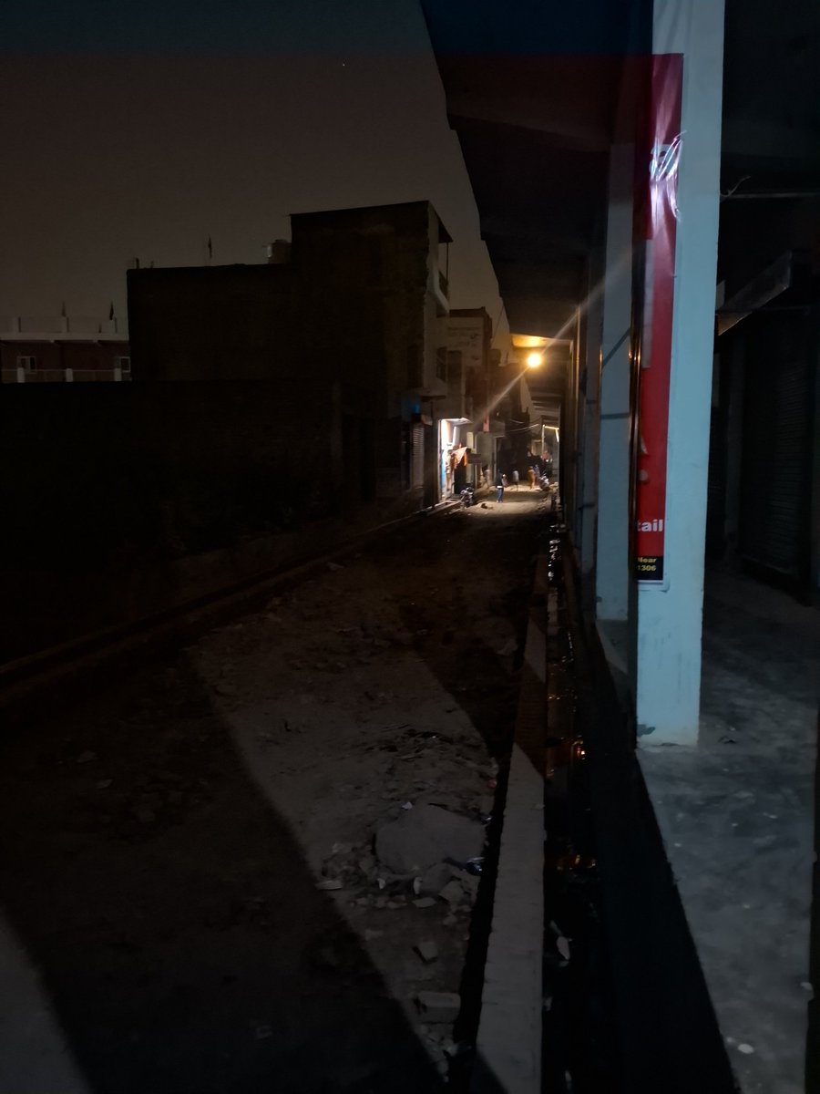 sadakatali9650's tweet image. Jalpura, Shamshan Ghat wala Road Pusta
@npclgrnoida

आज शाम से पूरे इलाके में बिजली गुल है। भीषण गर्मी में बच्चों व बुजुर्गों को भारी परेशानी हो रही है। शिकायत करने पर तकनीकी समस्या आ रही है और कोई टीम नहीं पहुंची। कृपया तुरंत बिजली बहाल करें।
#NPCL #Noida  #PowerCut #Urgent