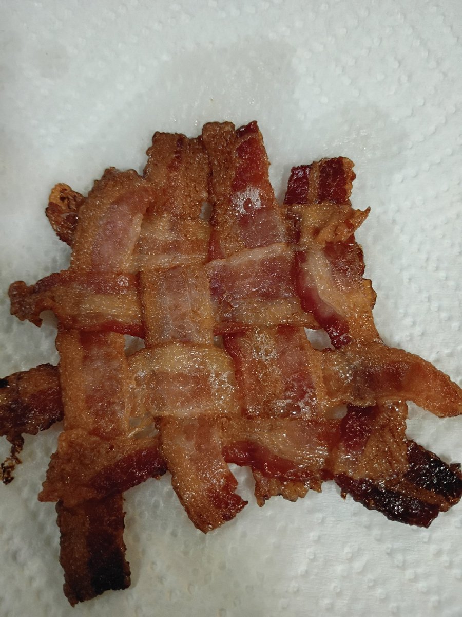 MissJawlz's tweet photo. Next time you're making a sandwich that you want bacon on, try to weave the bacon before you cook it (bake 425ยฐ 10-12min)
๐ฅ๐ฅช You're welcome ๐๐ฅช๐ฅ
#JuliasKitchen https://t.co/gds3RqxoI8