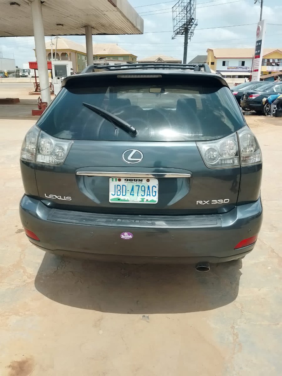 Rx 330 for sale
Sound engine and gear 
AC chilling 
Clean body and interior 
Just buy and cruise
Nothing to fix price 
5.7m settlement 250k 
Location: sango ota