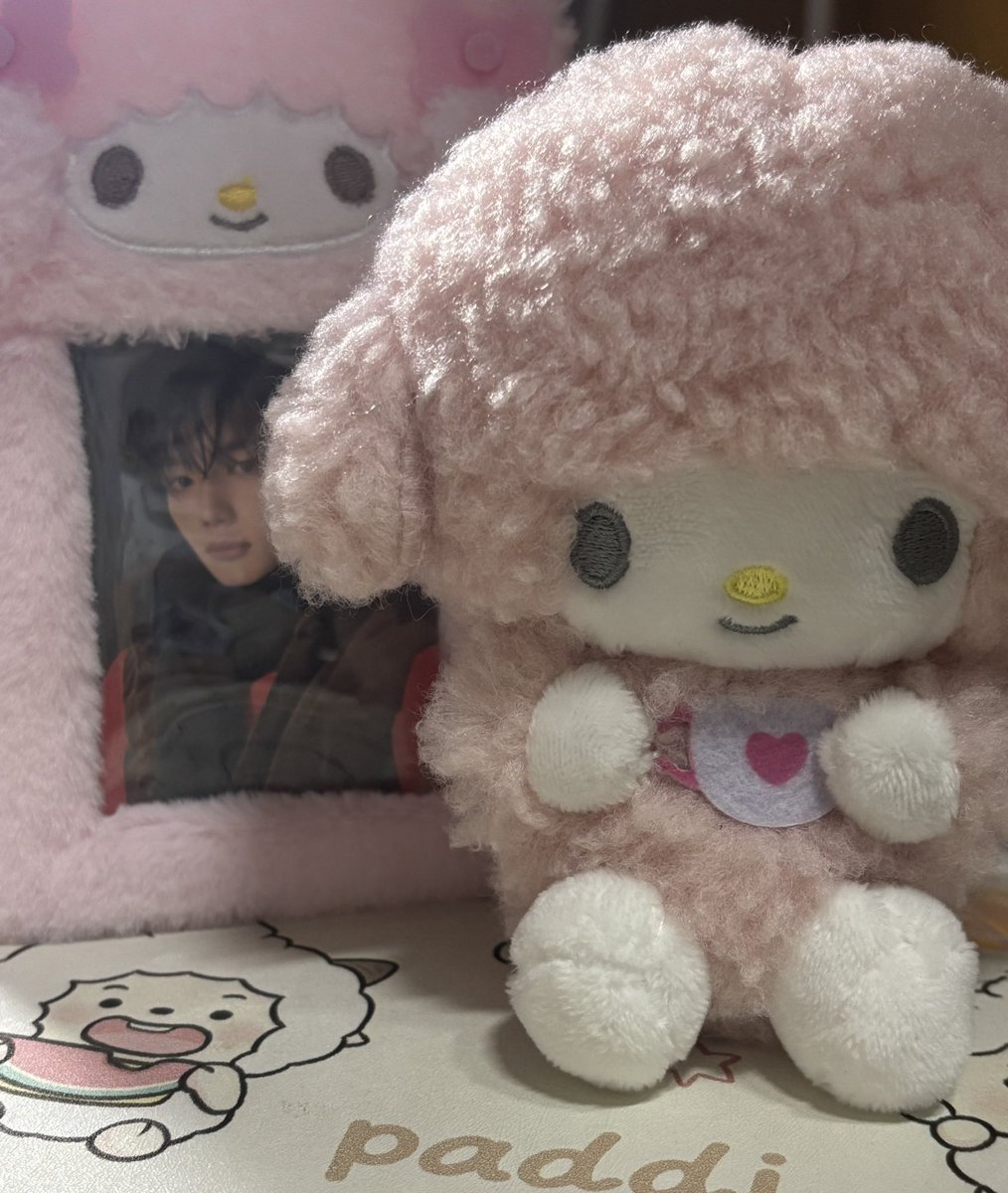 love_hamini's tweet image. 답장을 받지 못했음에도 난 여전히 정말 행복해🥳 팬들을 향한 당신의 사랑과 배려를 느끼게 해줘서 고마워, 정말 큰 행복을 느끼게 해줬어😊
오늘의 하민은 정말 반짝이는 별 그 자체였어💫 우리 모두를 밝게 비춰줬어.
언젠가 꼭 직접 만나러 갈게! 기다려줘, 꼭 만나요!

 #HAMIN #하민 #SMTR25