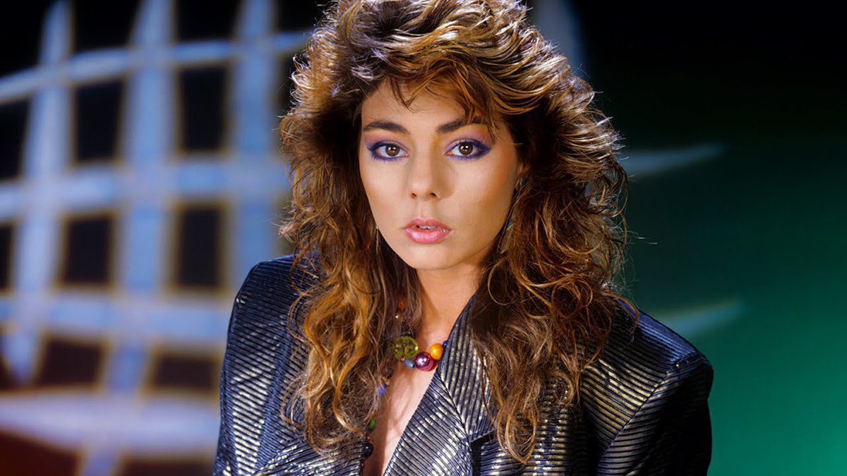 Alexandra Stan já homenageou algumas veteranas da música pop como Madonna, Cher, Whitney Houston, Sandra, Britney Spears, Rihanna e outras

Confira abaixo covers e versões que a cantora fez homenageando-as: