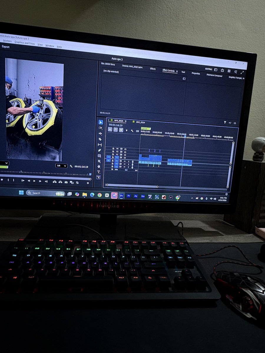 mr_hsnn's tweet photo. Editing video for a car enthusiast 📹🚗

Want a professional video editor? 
Dm me.💬

#VideoEditing #Editor #reels #videoeditor #hire #cars https://t.co/v8gVJAjUSt