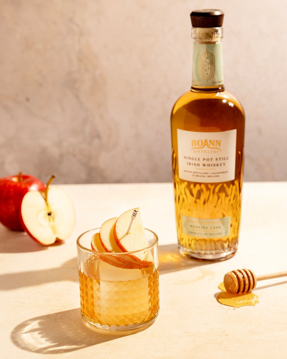 Boanndistillery's tweet image. A classic with a #Madeira twist 🥃 Add ice to a rocks glass &amp;amp; 50ml #BoannSinglePotStillIrishWhiskey Madeira, 10ml Calvados, 10ml honey, 10ml ginger syrup, 2 dashes of Angostura bitters &amp;amp; a dash of plum bitters. Stir, garnish with a slice of red apple &amp;amp; enjoy. #OldFashioned