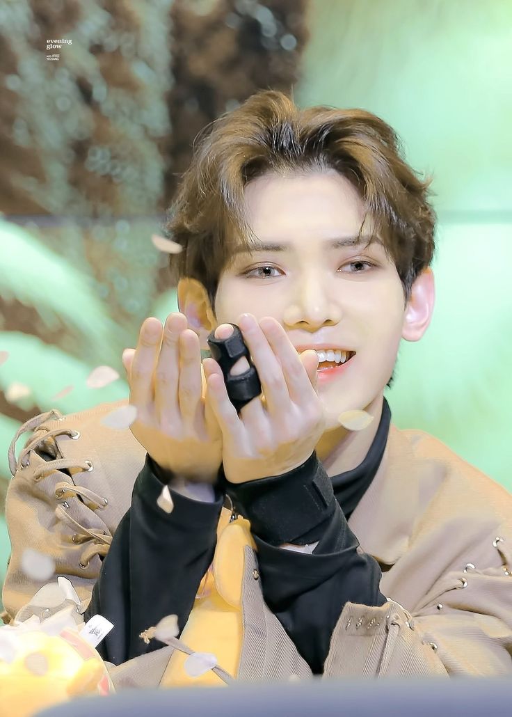 YEOSANG FRANCE tweet media