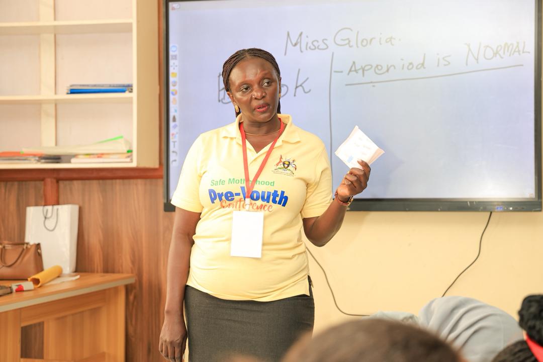 reachahand's tweet photo. Today, we received continued support from the Reproductive and Child Health Department at the @MinofHealthUG.

Together, we are championing education and support for young girls in schools through menstrual hygiene awareness and best practices.

On top of menstrual hygiene, we also discussed mental health among young girls in school, who have a lot to deal with as their bodies grow and become more uncomfortable during periods.

#PEA26 #TobaBully #RAHUAt15