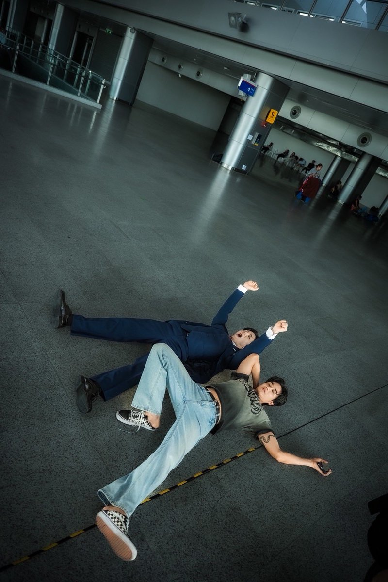 หมาเห่าเครื่องบิน | ADogAndAPlane tweet media