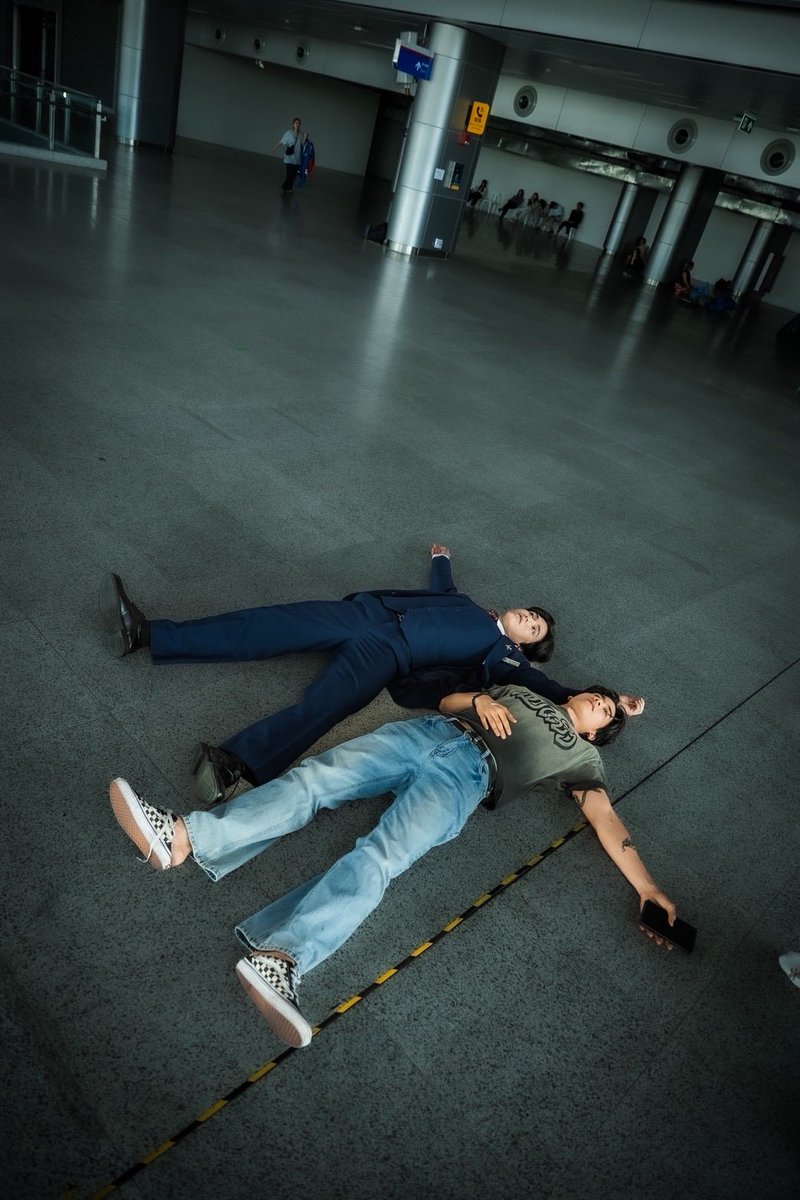 หมาเห่าเครื่องบิน | ADogAndAPlane tweet media