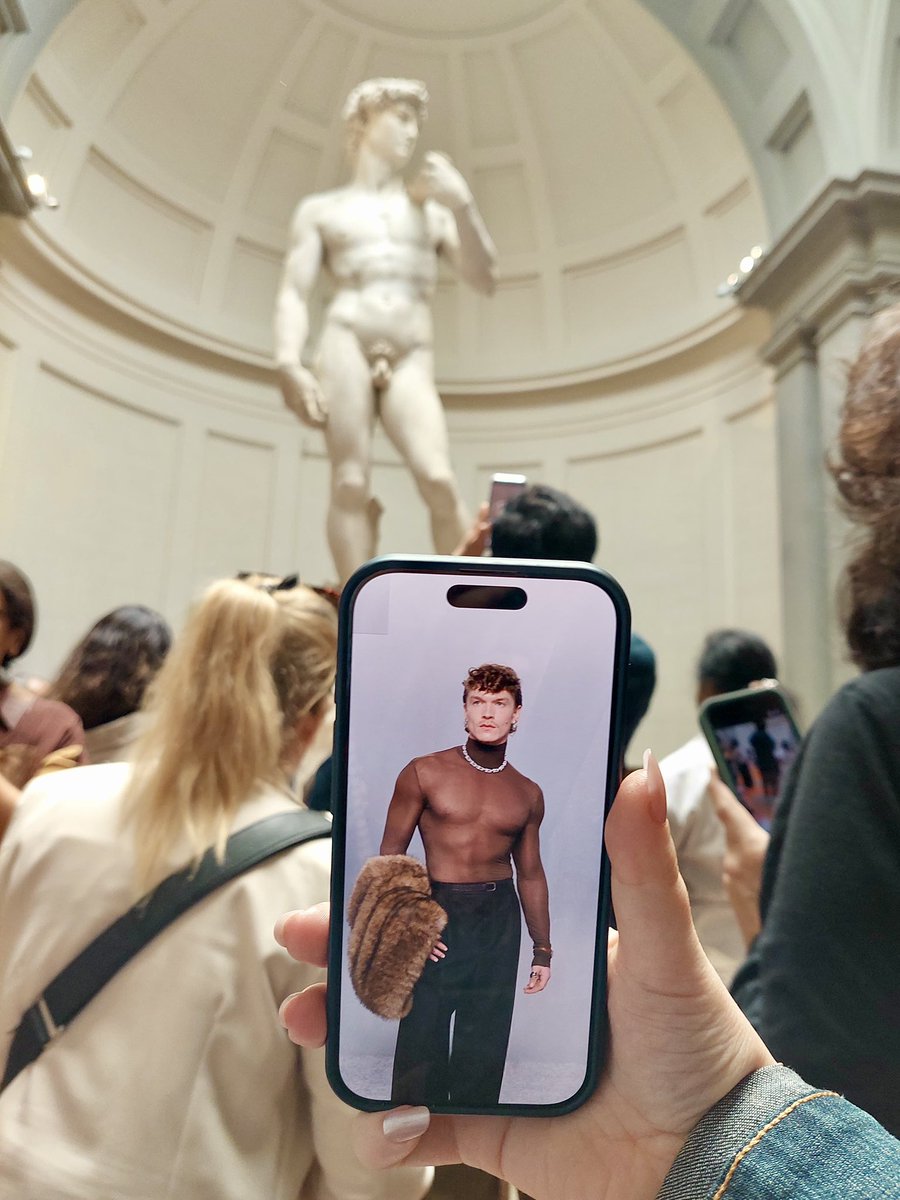 ari 🦆 | ᴴᴼᴸᴸᴬᴺᴼⱽ tweet media