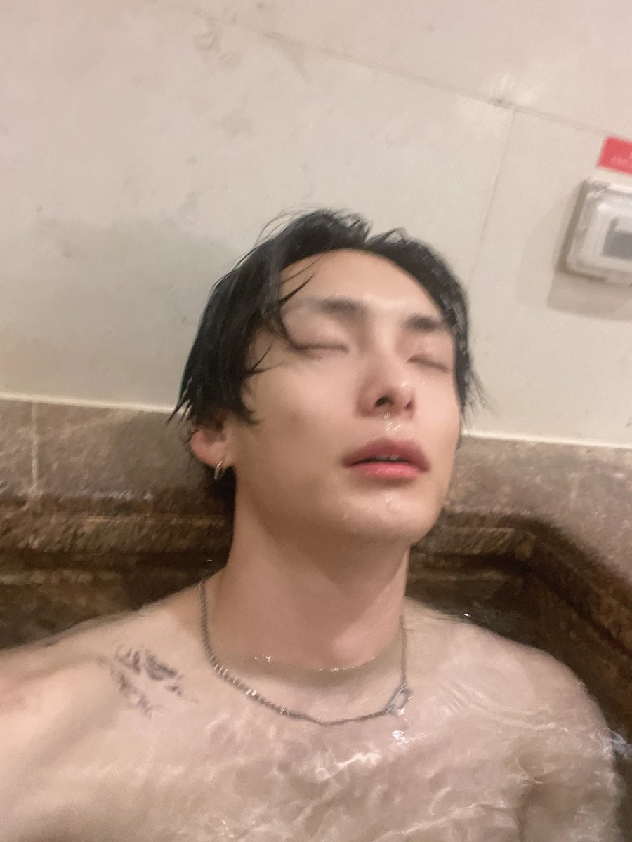 PJH_Updates's tweet image. [💌] - JUNHEE official LıNC update ♥️ 

#JUNHEE #준희 #박준희 #ジュンヒ