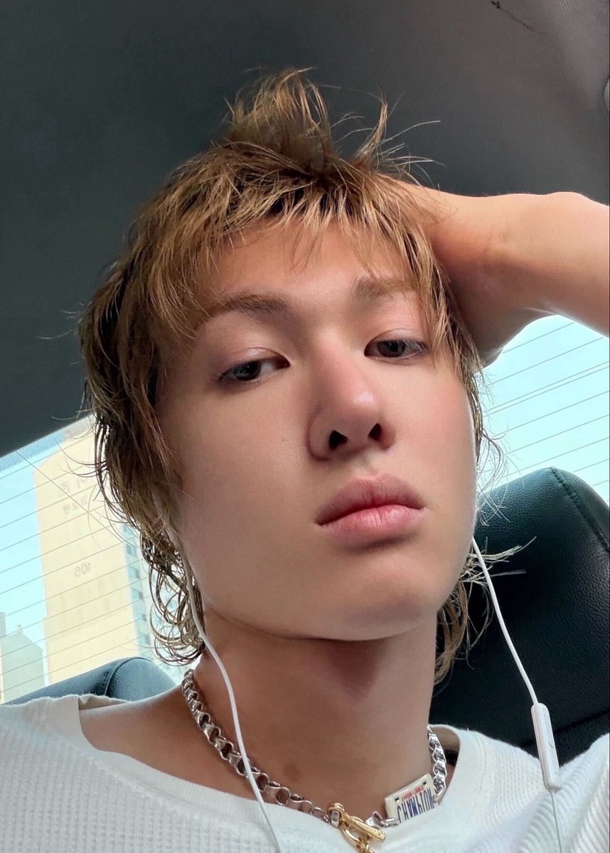 val⁷ • 𝘨𝘳𝘦𝘦𝘯𝘨𝘳𝘦𝘦𝘯 tweet media