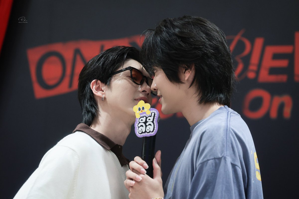 Khaing Tha Zin Oo tweet media