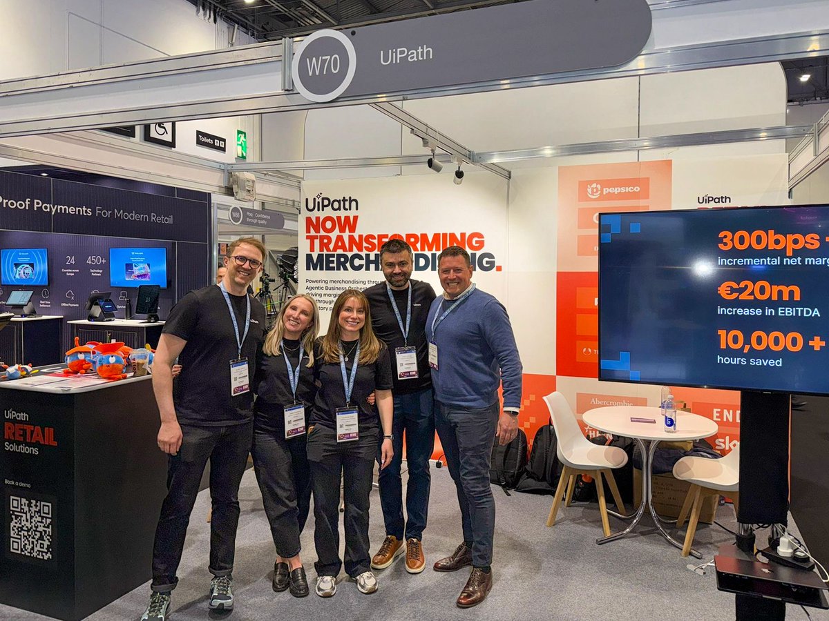 UiPath tweet media
