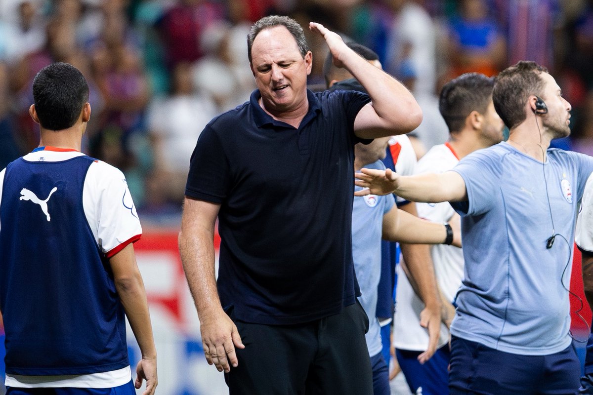 Vou de Bahêa tweet media