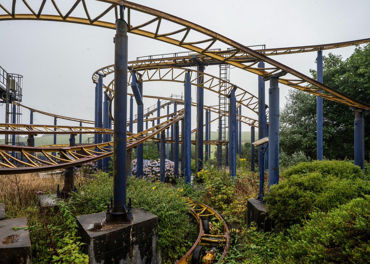 urbandoned_'s tweet image. We explore the UK’s abandoned theme parks: Flambards and Oakwood, both tragically closing after declining visitor numbers and economic challenges. You can watch the video now here:
youtu.be/iWcamYEYvWY?si…
#abandoned #urbex #urbanexploration #photography