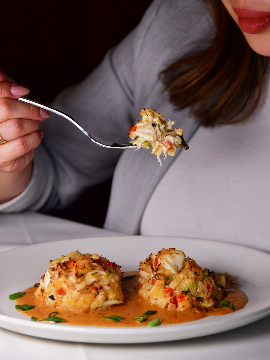 Del Frisco's tweet media