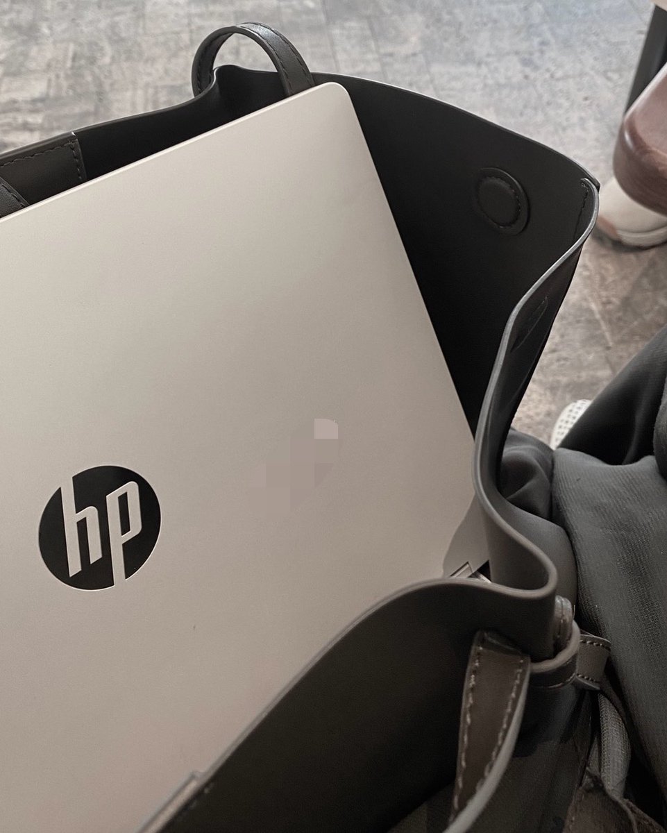 leokneedy's tweet image. #uni