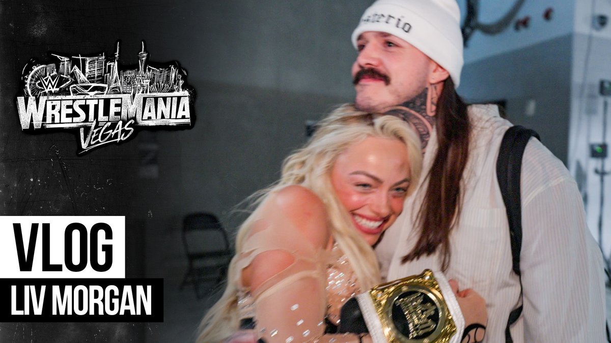 WWE tweet media