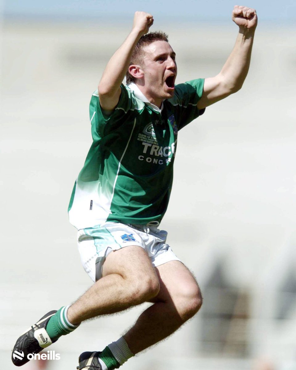 ONeills1918's tweet image. Summer of 04' 💚🤍
 
Saturday’s Ulster QF echoes a famous day, when Tom Brewster’s injury-time winner for Fermanagh shocking Sam Maguire favourites Armagh at Croke Park.
 
One of the greatest upsets the game has seen. 🤯
 
#GAA #Fermanagh #Armagh #AllIreland #ONeills