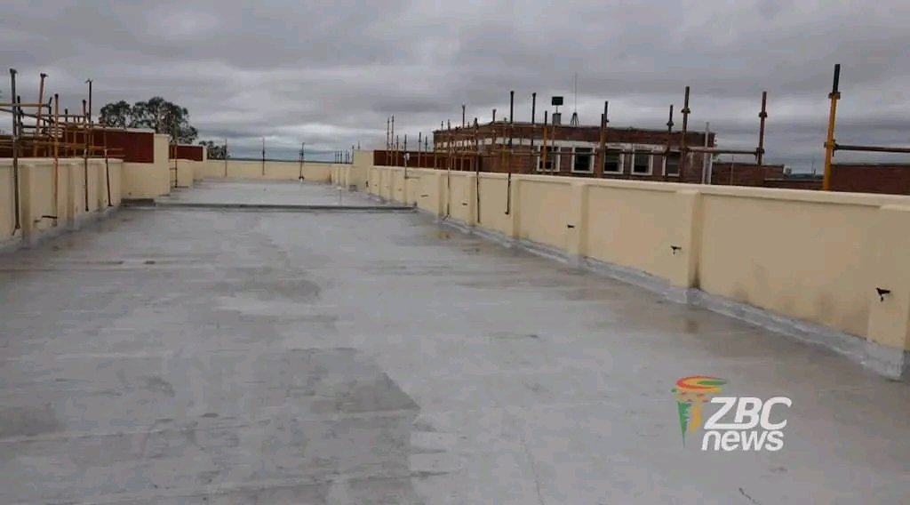 makusha_effort's tweet image. THE refurbishment of Mpilo Central Hospital is progressing steadily, with Government describing the project as a key pillar of its healthcare modernisation drive under the National Development Strategy Two (NDS2).
#Vision2030 
#EDWORKS