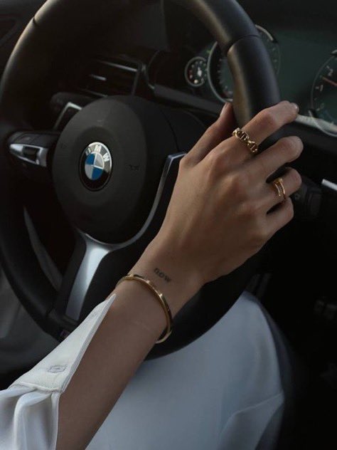 ••urie•• tweet media