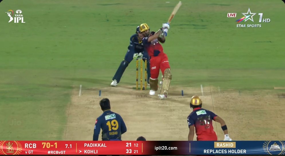 iskarthi_'s tweet photo. Superbly Placed innings KOHLI boy!!!

50(30) to 81(43) acceleration is so good to watch....

Missed a deserved 100 though!! But loved every bit of the batting today!!

#RCBvGT https://t.co/aw1Rb3ks0k