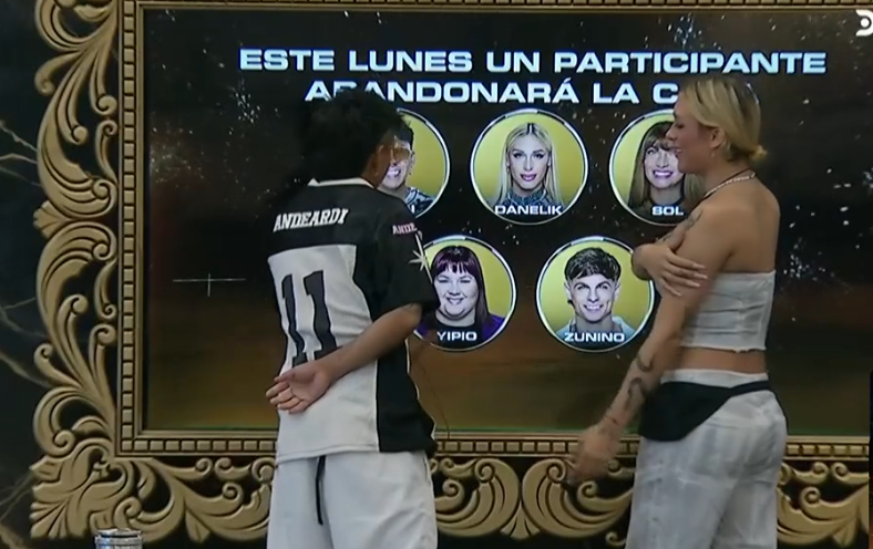 aaron  tweet media