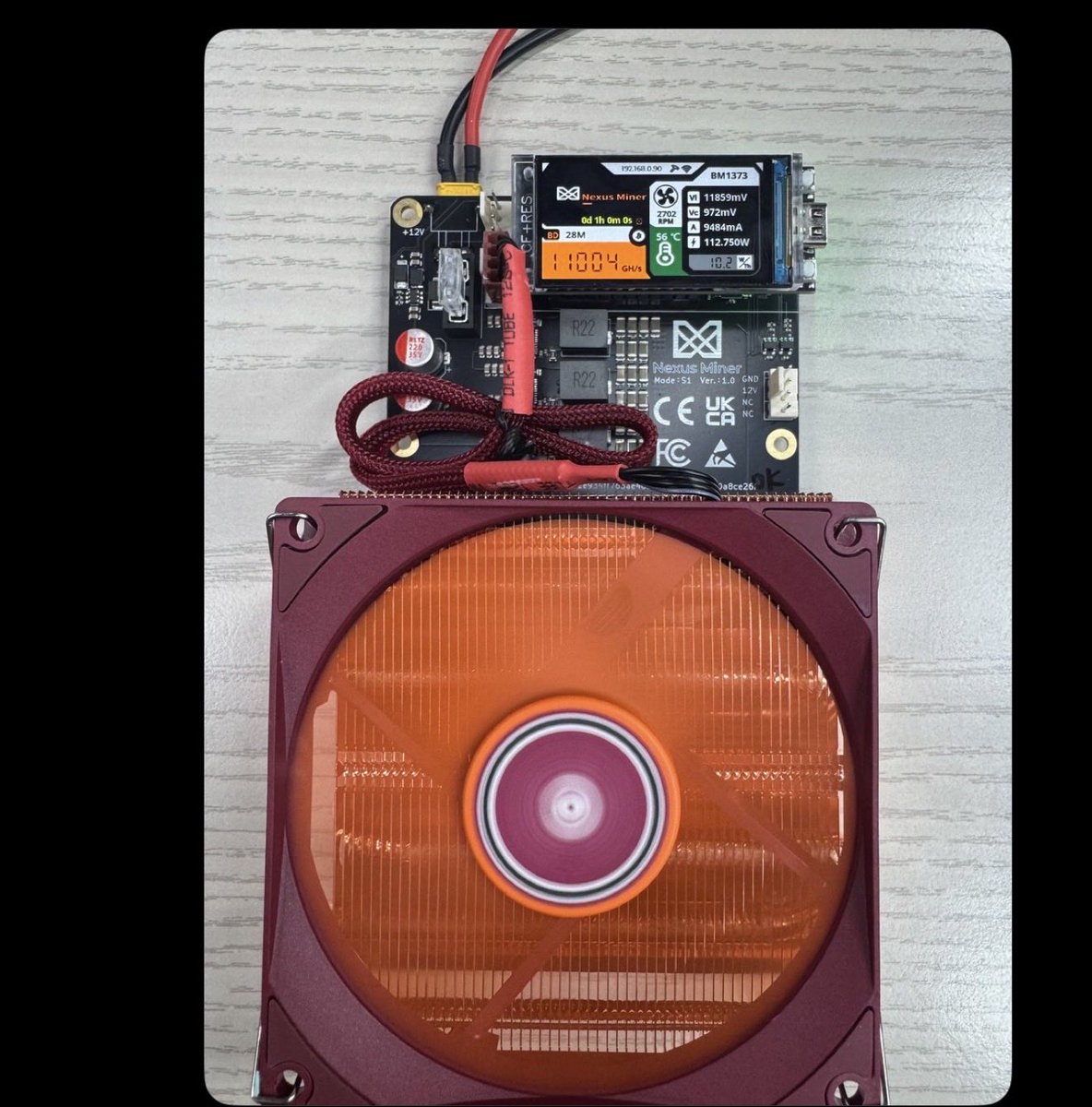 KarmaCpu's tweet photo. I was just about to buy another rig then this things pops up in my timeline now im like fuq hold on tight there something new coming to the light 💡 #Crypto #Tech #BigChips #Hash #Mining #HomeMining #NOTOSMU #ImOkWithThat https://t.co/sHYCgQMmv1
