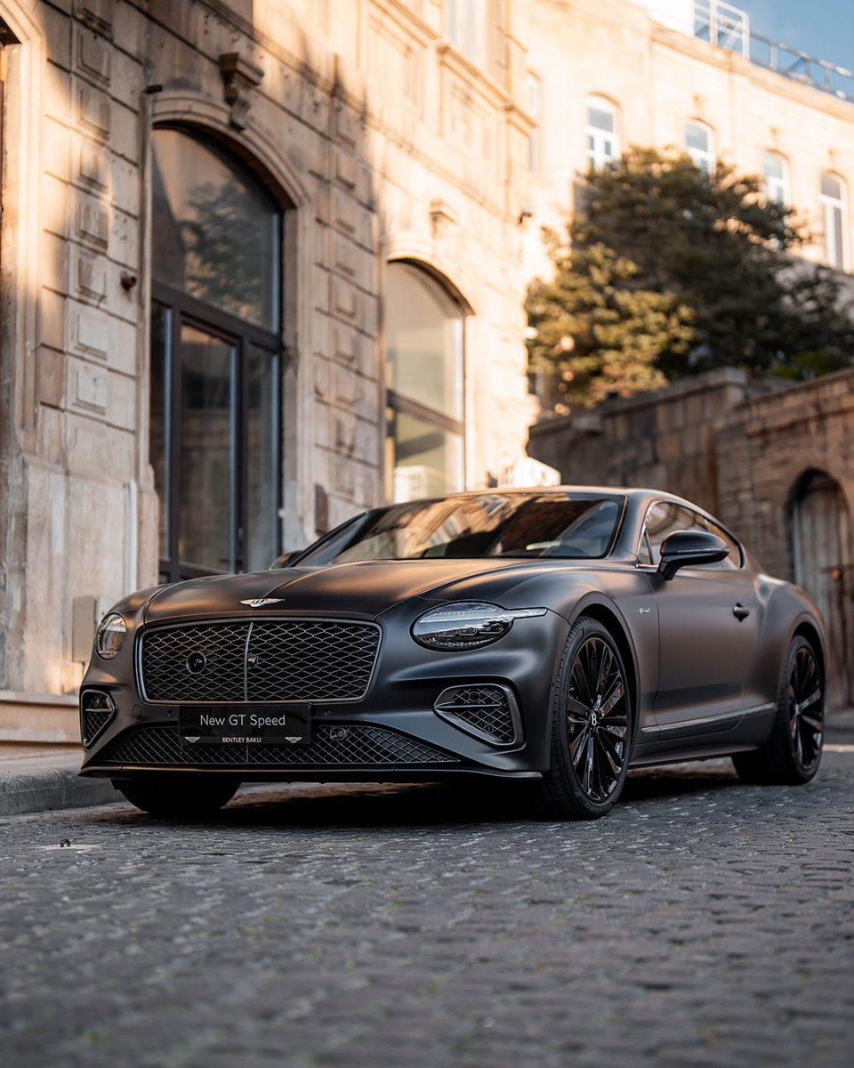 autochat360's tweet photo. Continental GT Speed in a Royal Ebony satin🔥 https://t.co/0txYW0yBIc