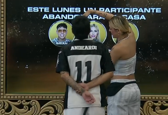 aaron  tweet media