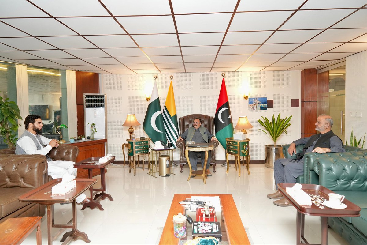 SARDARTANVEER_'s tweet photo. Islamabad:
Former Prime Minister of the Azad Government of the State of Jammu and Kashmir and senior leader of the Pakistan Peoples Party, Sardar Tanveer Ilyas Khan, met with District Councillor Sardar Aamir Naeem and Sardar Amjad Siddiqui.

On this occasion, government adviser Sardar Ahmed Saghir and Sardar Umar Tanveer Khan were also present.

#PPP #PPPAJK #HumHainPakistan