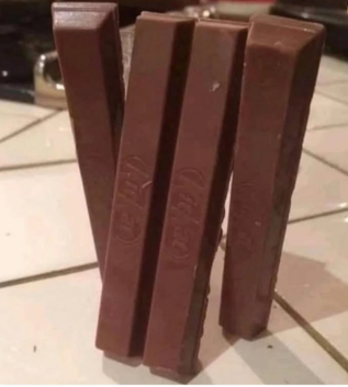 Pukerainbow 🤮🌈 tweet media