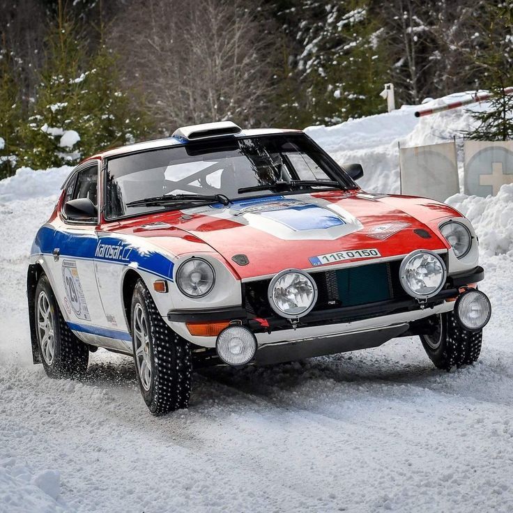 Retromania4ever's tweet image. 🎏🇯🇵🎏 1972 #Datsun 240Z
Known in #Japan as the Fairlady Z, this 1st-generation (S30) car became a #rally #icon after winning the East #African #Safari Rally.