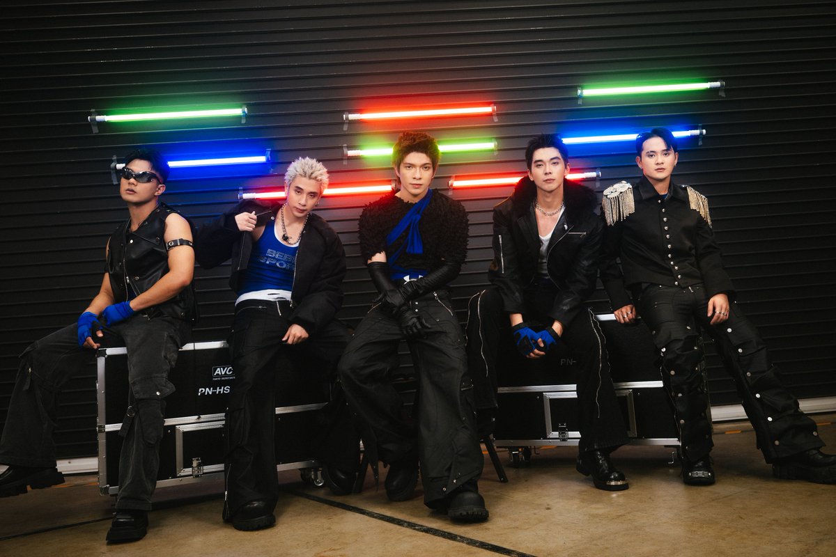 dunk_dance's tweet photo. #D_U_N_K_ Showcase
in K-Arena Yokohama 2026
𝗗𝗔𝗬𝟮 ➤➤ 本日【4/25(土) 18:00】配信.ᐟ.ᐟ
────────

❏ BGYO
#BGYO
@bgyo_ph

➤ 詳細&amp;Hulu視聴チケット
https://t.co/iIsgTT6bcv
※2週間の見逃し配信あり
※Hulu月額会員登録なしでもチケット購入可能 https://t.co/8XiInvqjrn