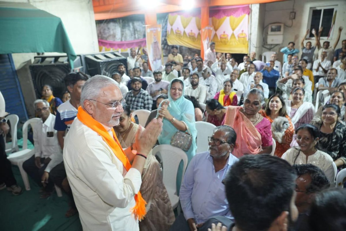 કાર્યકર્તા એ જ ભારતીય જનતા પાર્ટીની સાચી તાકાત છે!

સ્થાનિક સ્વરાજ્યની ચૂંટણી અંતર્ગત આજે ઈન્દ્રપુરી વોર્ડના કાર્યકર્તાઓ સાથે મુલાકાત કરી.