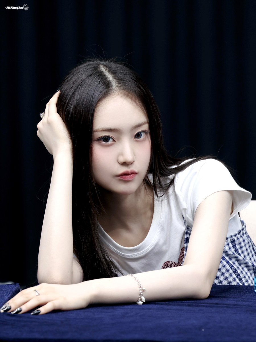 HiKittySol tweet media